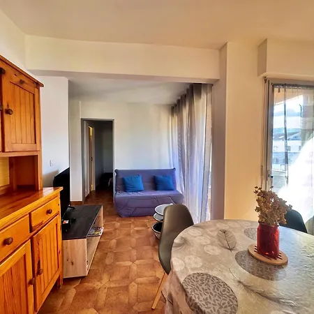 T2 A 1 Minute De La Calvi (Corsica)